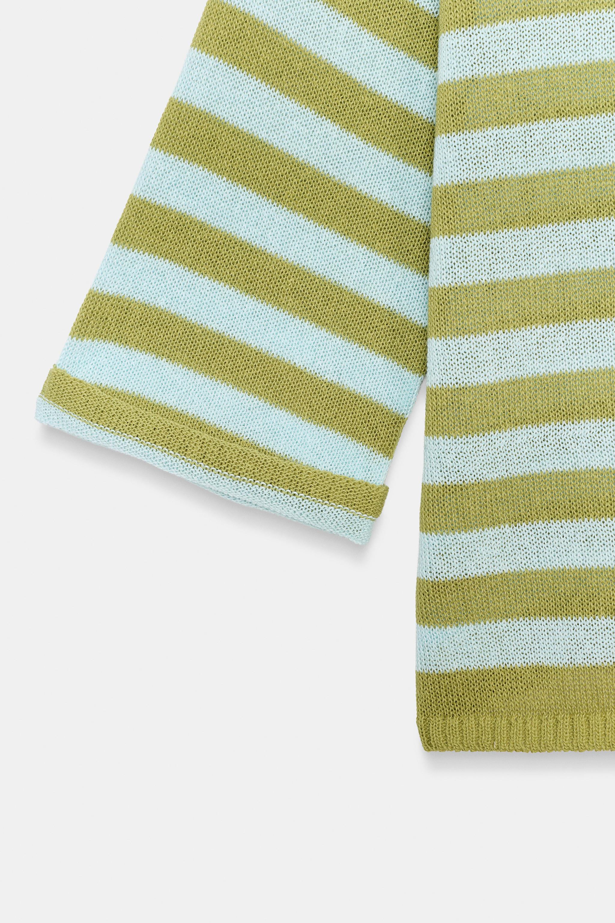 STRIPED KNIT TOP